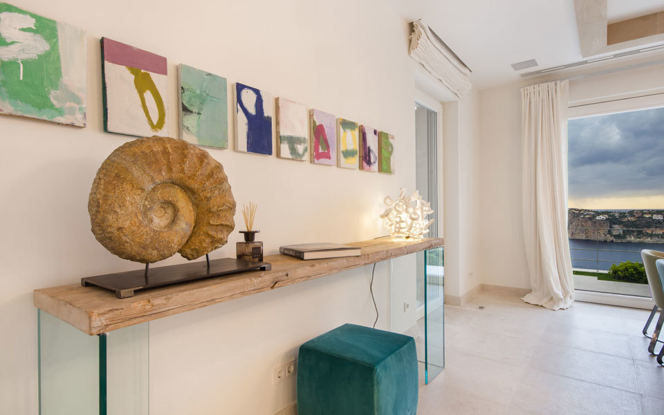 Art, decoration and views