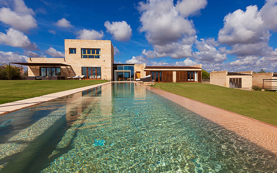 Fullscreen rural villa with pool in mallorca